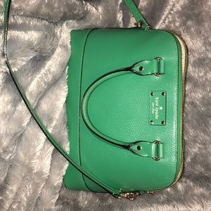 GREEN KATE SPADE PURSE WITH WALLET